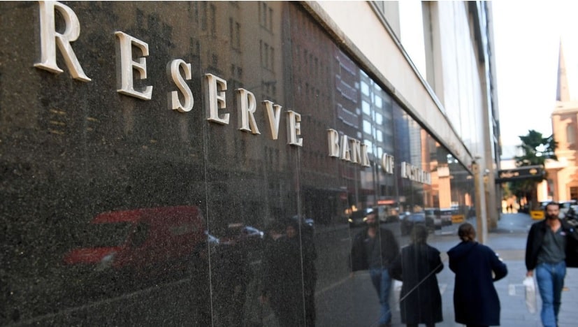 reserve bank people walking